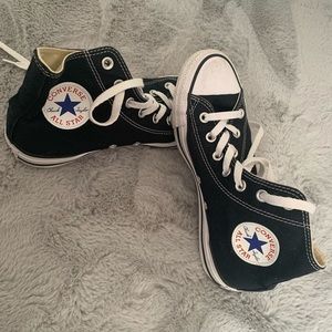 black and white converse